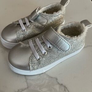 NWT ZOOGs Silver Sneakers with fur lining